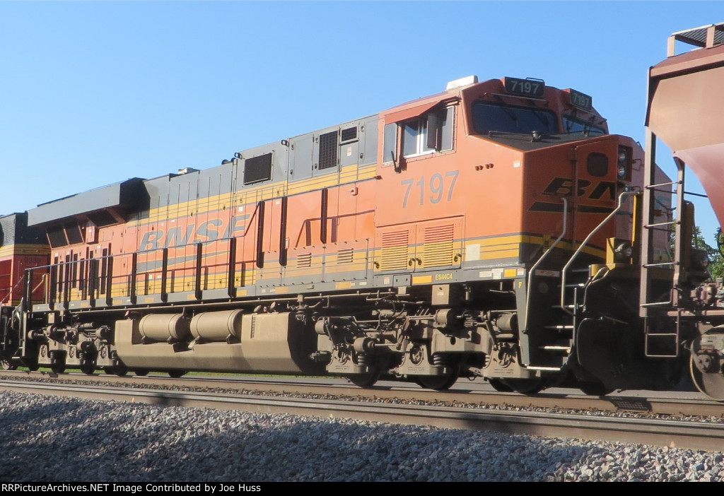 BNSF 7197